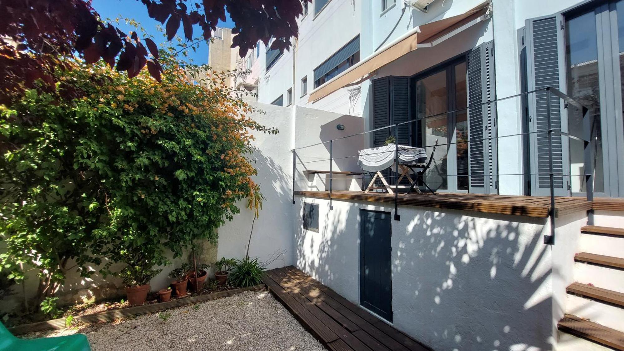 Apartment With Private Garden - Central Location Lisbon Room photo